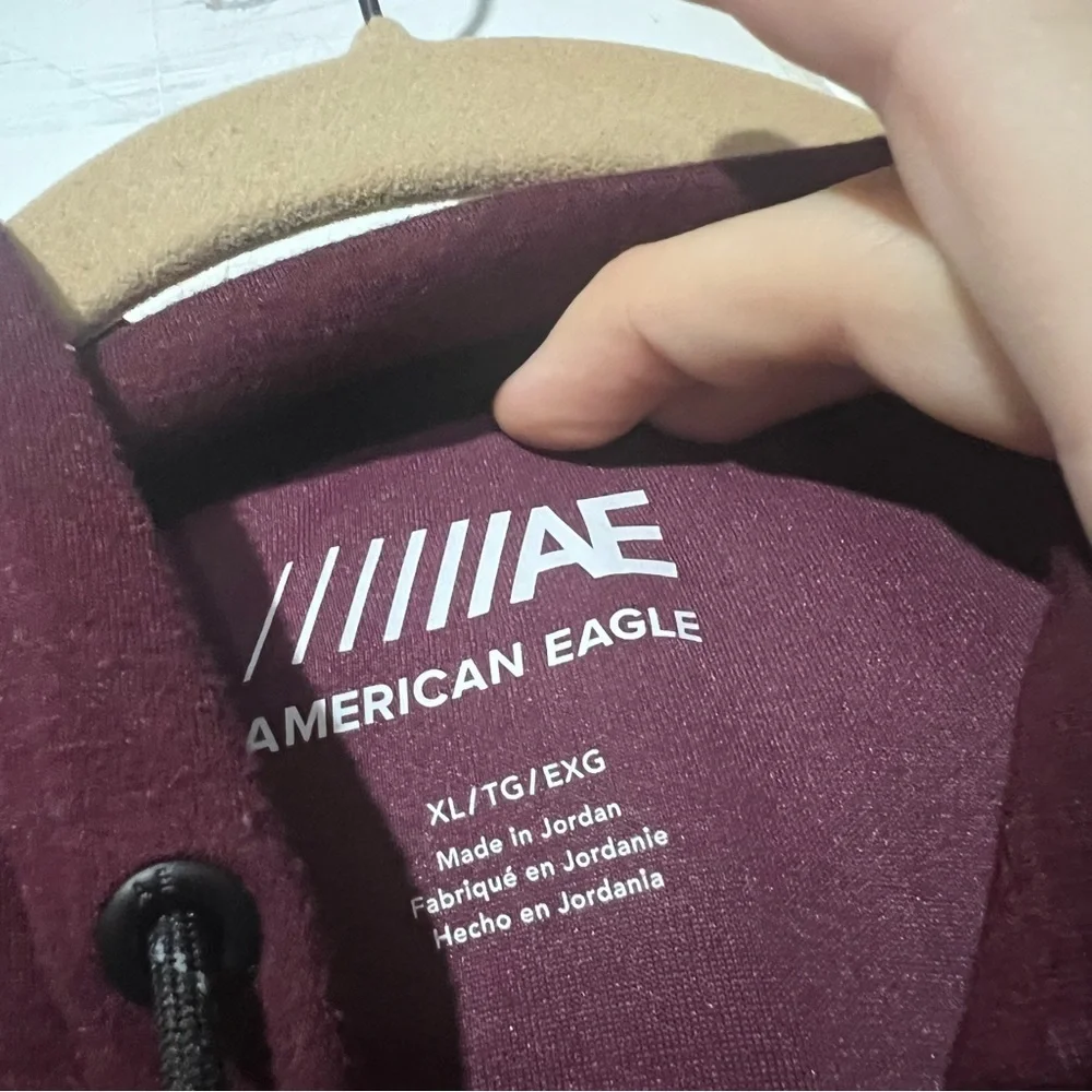 American Eagle Pullover Hoodie in Burgundy Red Size XL Super Soft Cozy Lounge